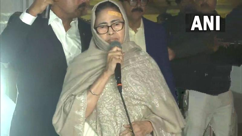 Mamata Banerjee addressing media after accident