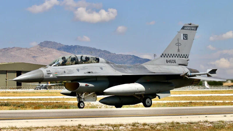 PAF F-16