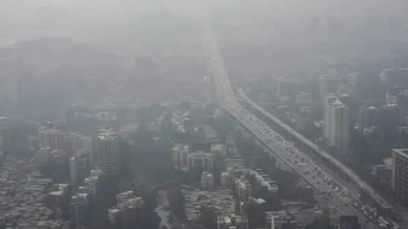 Thick smog engulfs parts of Mumbai; AQI reaches 225 in Worli