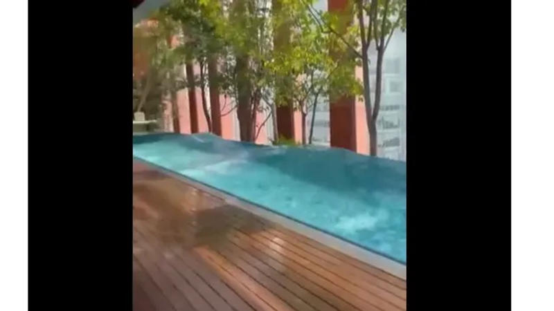 Pool at the top of a building experiences wild dance during an earthquake in Mexico 