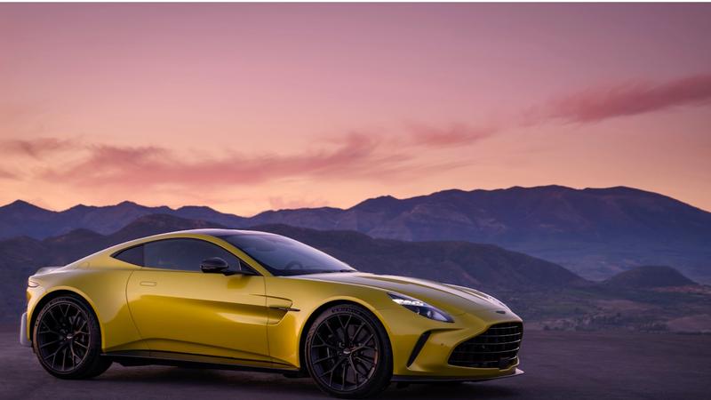 Aston Martin Vantage 2025 gains 155 hp, looks futuristic 
