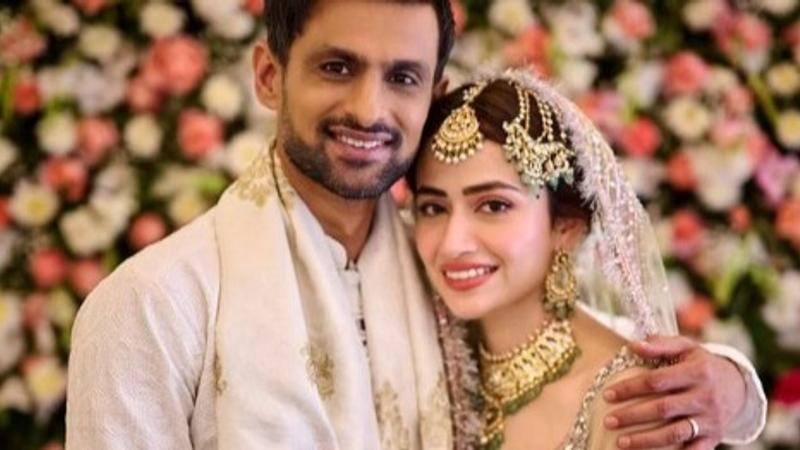 Shoaib Malik Marries Sana Javed