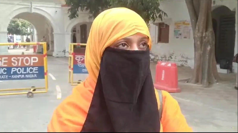 Muslim woman in Kanpur harassed over saffron stole 