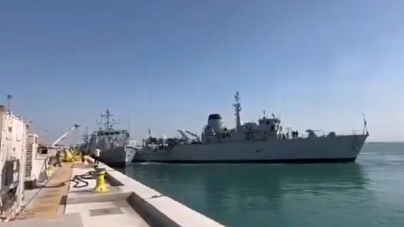 HMS Bangor collides with HMS Chiddingfold in Bahrain