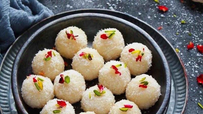 Coconut Ladoos | Image: iStock