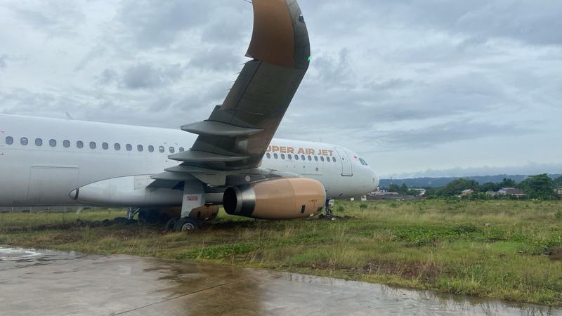 Super Air Jet Aircraft overran runway at Weda Bay Airport in Indonesia