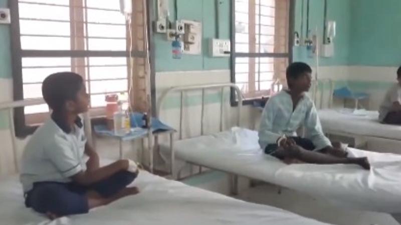 Andhra Pradesh’s 52 Students Fall Ill Due to Suspected Food Poisoning 