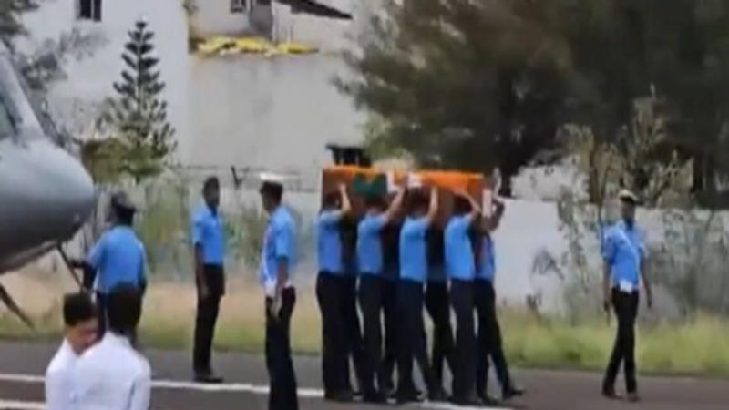 Last Rites of IAF Corporal Martyred in J-K Held With Full Military Honours in MP's Chhindwara