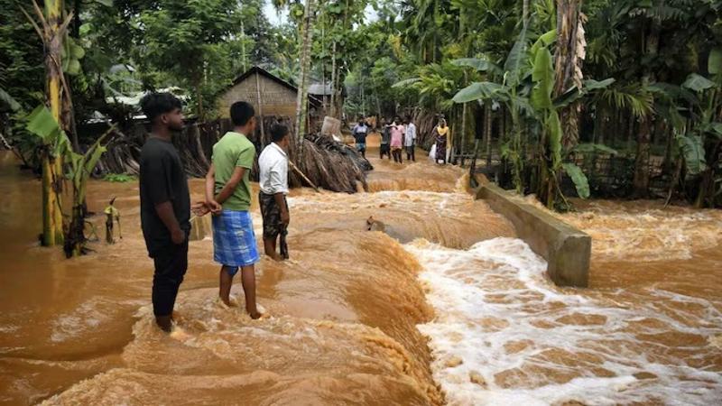 Six dead, 3.5 lakh affected in Assam flood