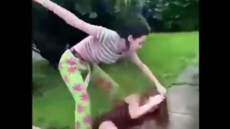 Viral Video Shows Angry Girlfriend Punching, Slapping And Kicking Another Woman For Having An Affair With Her Boyfriend