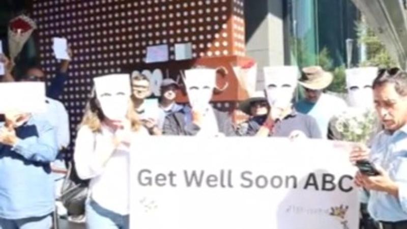 Members of Hindu community in Australia stage demonstrations outside ABC News's office