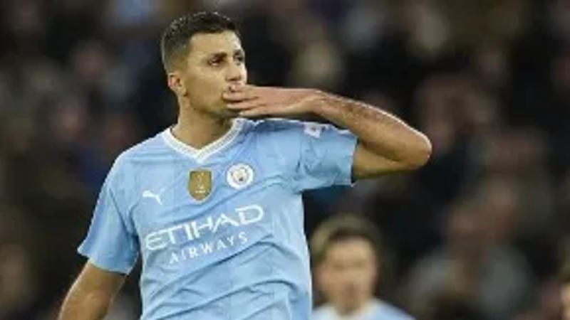 Rodri celebrates his goal