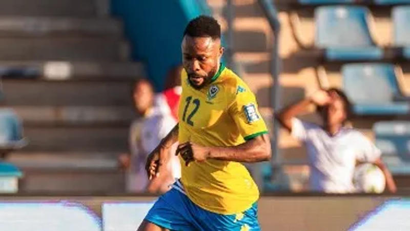 Guelor Kanga while playing for Gabon