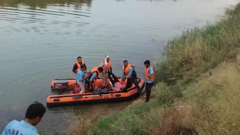 7 drowned as a boat carrying 11 people aboard capsized in Madhya Pradesh's Sheopur