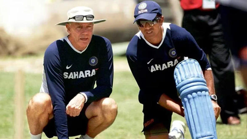 Greg Chappell with Rahul Dravid 