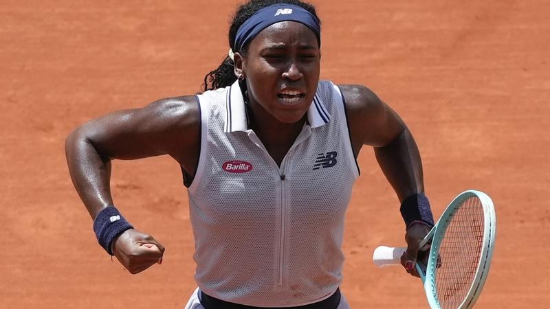 Coco Gauff beats Ons Jabeur and advances to French Open semis 