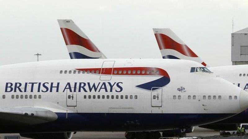 UK: Heathrow airport calls for airport testing after number of passengers plunge