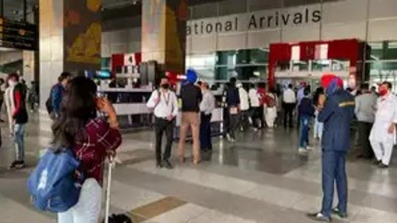 3 Sri Lankan men arrested at Delhi airport