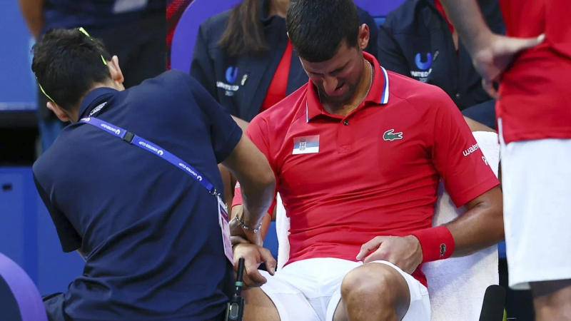 Novak Djokovic gets treatment at Aus Open