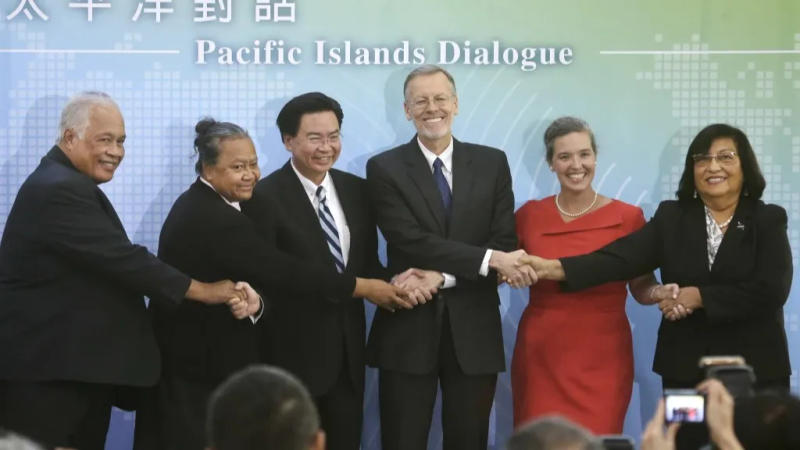 Nauru Ambassador Jarden Kephas, Tuvalu Ambassador Limasene Teatu, Taiwan Foreign Minister Joseph Wu along with Amercian and Indo-Pacific Delegates