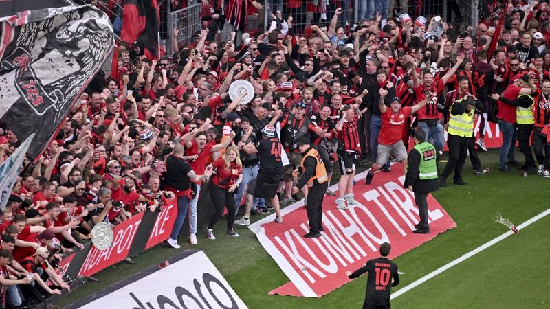 Leverkusen win Bundesliga