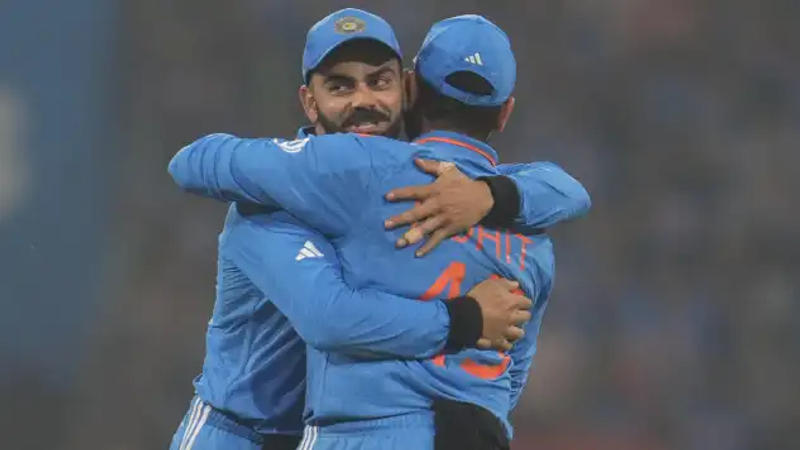 Virat Kohli and Rohit Sharma share warm hug after Moeen Ali's wicket