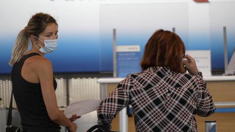 American Airlines bans man who refused to wear face mask