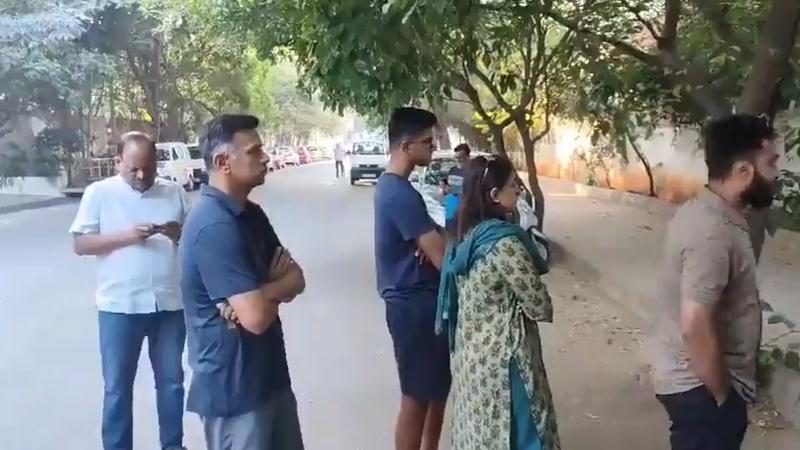Rahul Dravid votes in General Elections 2024