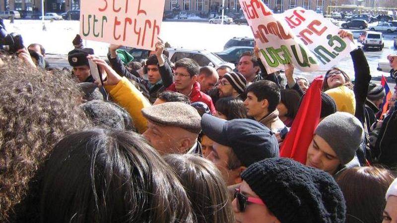 Columbus: Protesters show up in large numbers over George Floyd's death