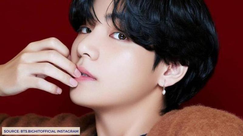 BTS' TAEHYUNG COMPLETES 8 YEARS IN THE BAND; FANS CELEBRATE