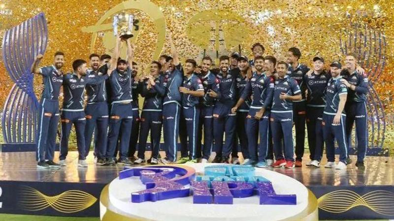 Gujarat Titans with the IPL trophy