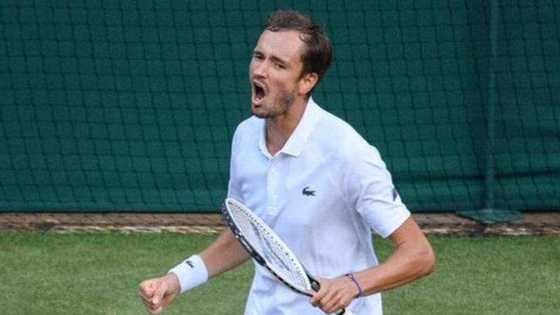 Wimbledon ban Russia players