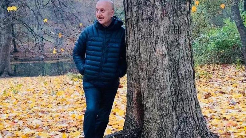 'It was so nice', Anupam Kher documents early morning walk at Rose Garden in Chandigarh