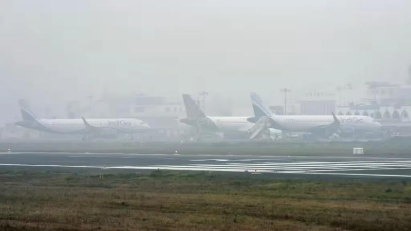 Several flights have been cancelled amid dense fog conditions in Delhi. 