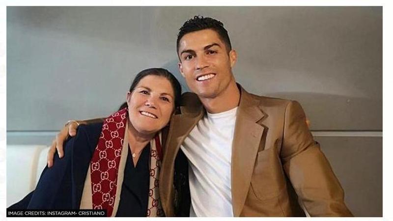 Cristiano Ronaldo, Ronaldo's mother