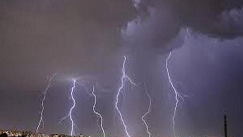 As the North East Monsoon became vigorous over Kerala, a 'red alert' has been sounded in 7 districts on Monday with heavy to very heavy rains and extremely heavy falls being forecast at isolated places over the southern state and Mahe.