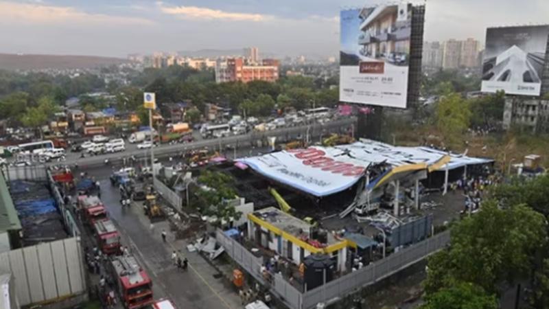 Hoarding collapses in Mumbai's Ghatkopar