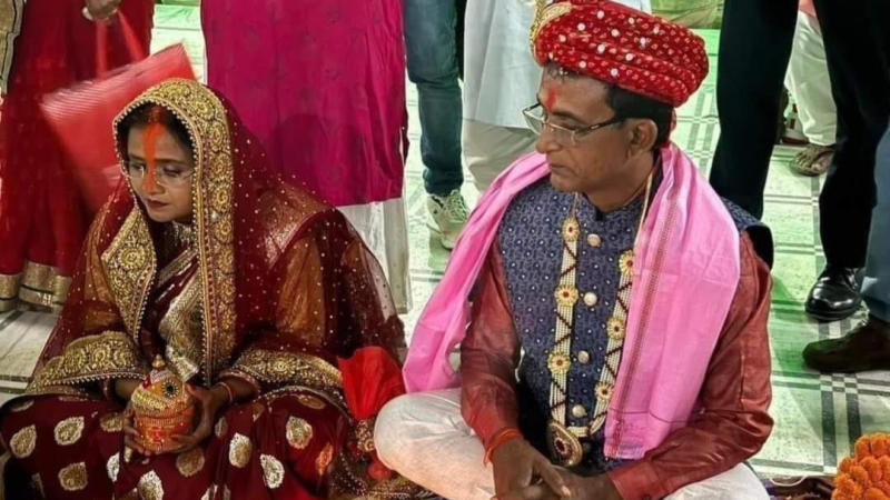 Ashok Mahto Ties Knot