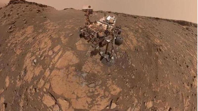 Curiosity rover climbs steepest terrain it had ever climbed on Mars, takes selfie