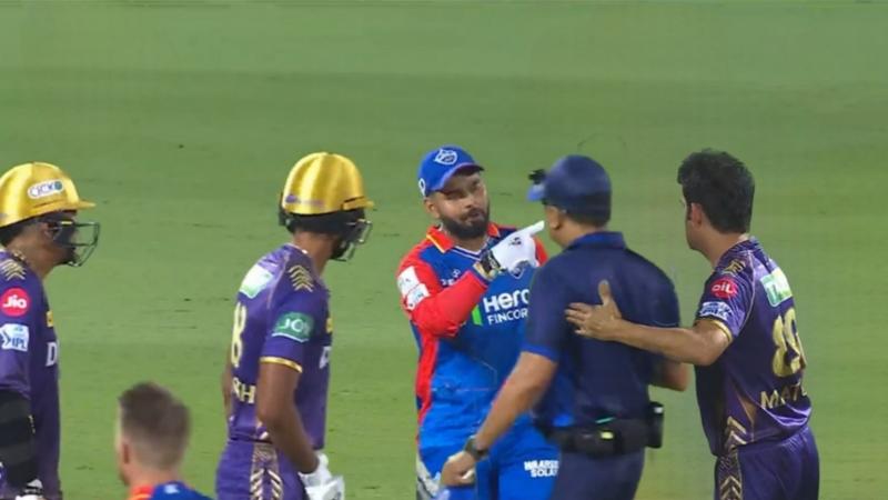 DC vs KKR: Rishabh Pant argues with umpire