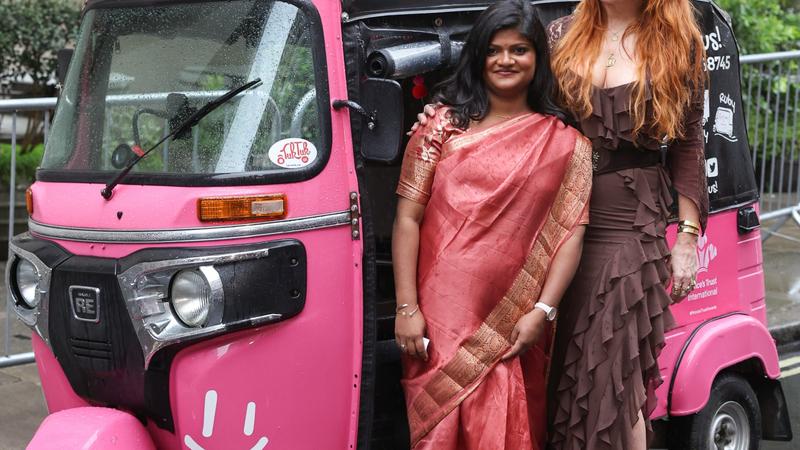 Arti, Pink E-Rickshaw driver from Bahraich, wins UK's royal award