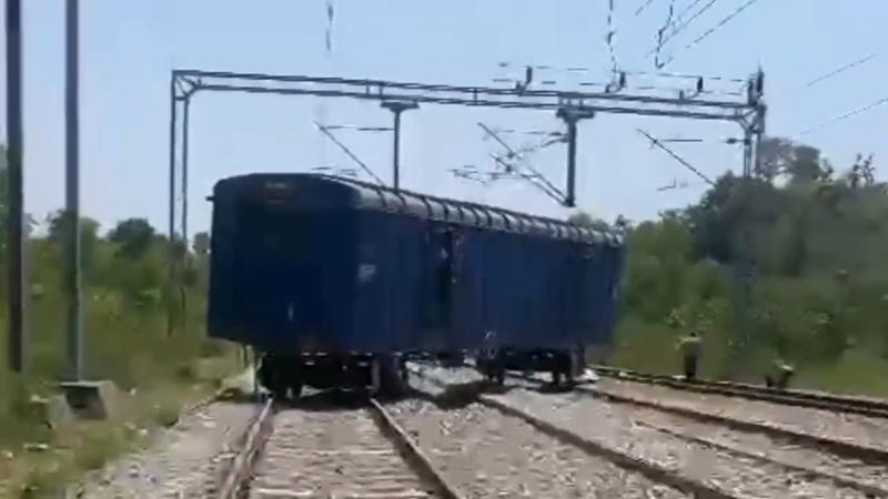 Goods train derails in Jammu