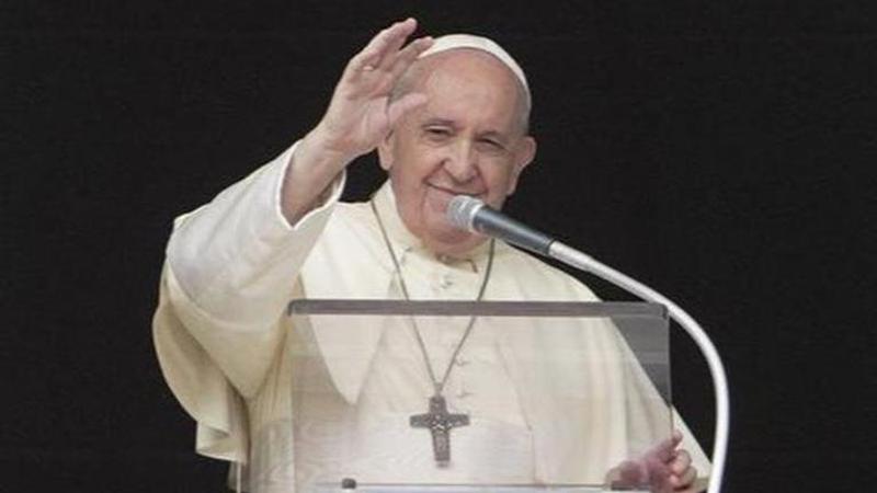 Pope Francis defends same-sex marriages