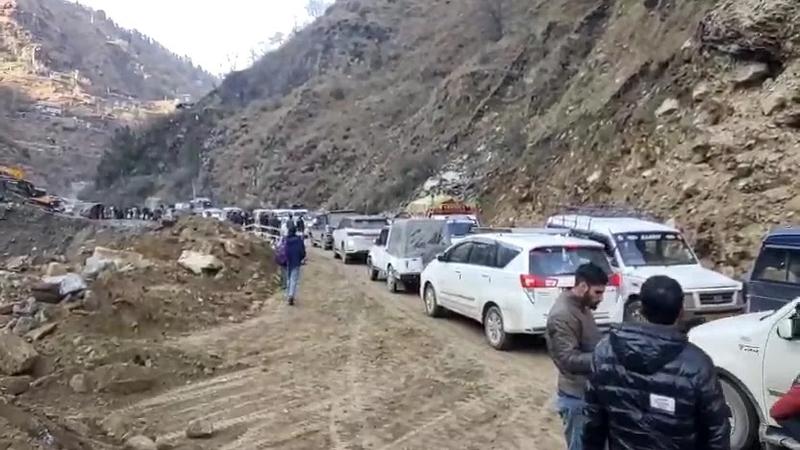 Jammu-Srinagar National Highway Closed For Traffic Due to 'Repair' Works | Latest Updates Here 