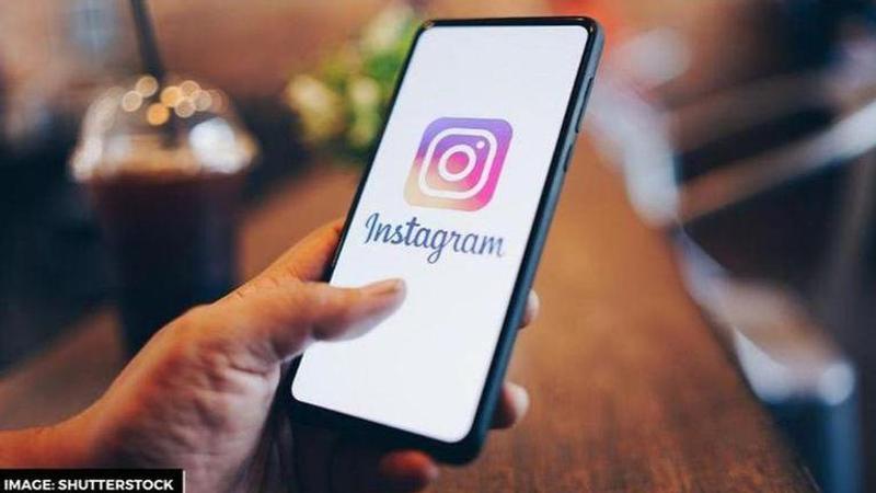 how to add pronouns to instagram