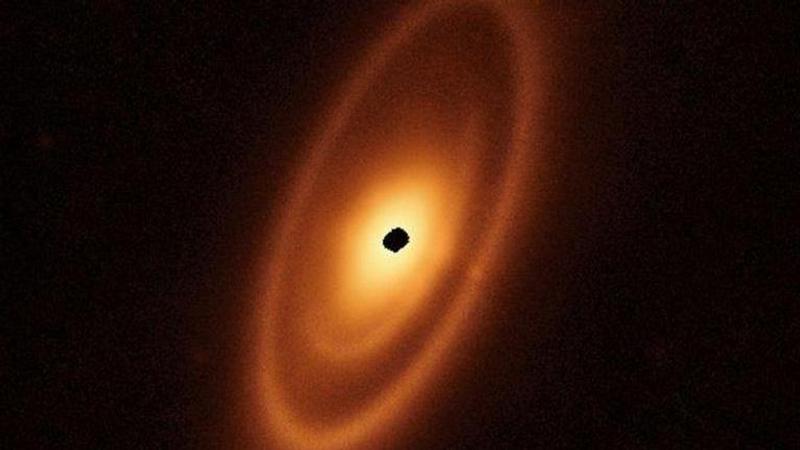 Webb telescope discovers rings around star that may enhance ...