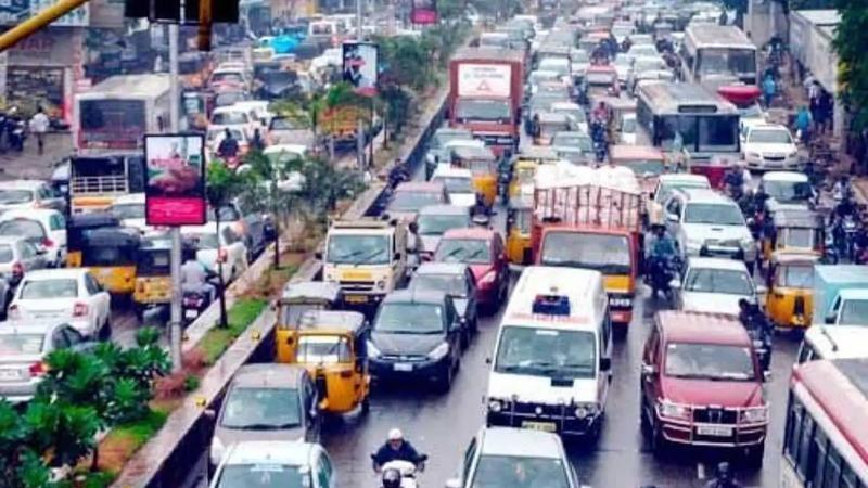 MASSIVE Traffic Jams in Delhi-NCR After Heavy Rains. Check What Routes Have the Worst Ones 