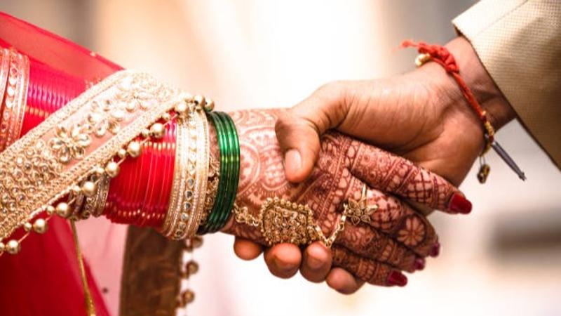Bride Falls ill On Wedding Day, Gets Married Inside Hospital Ward