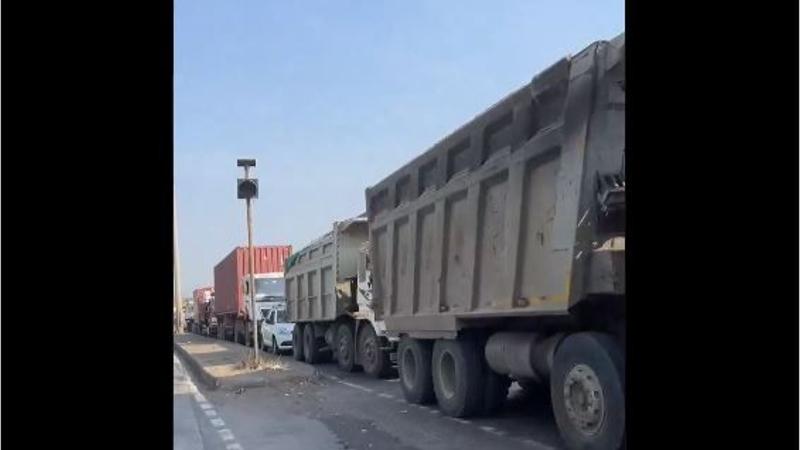 Viral Video Shows Heavy Traffic On The Mumbai-Ahmedabad Expressway