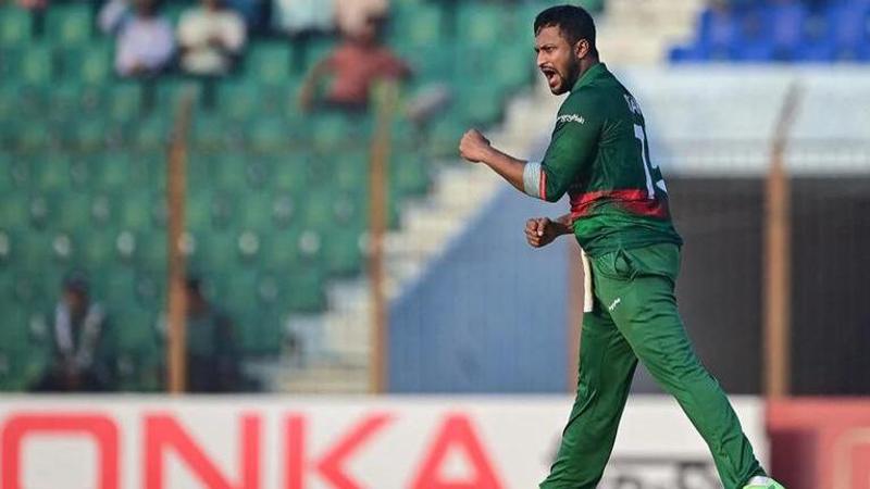 Shakib Al Hasan in action